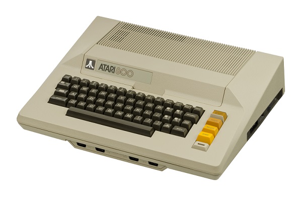 Atari 800 Home Console 1983